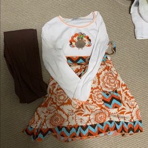 A thanksgiving top and bottom